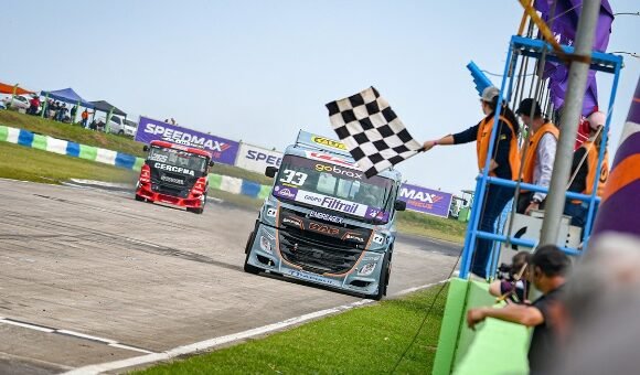Fórmula Truck: Giaffone vence em Caruaru e Boessio sobe do 20º ao 7º lugar