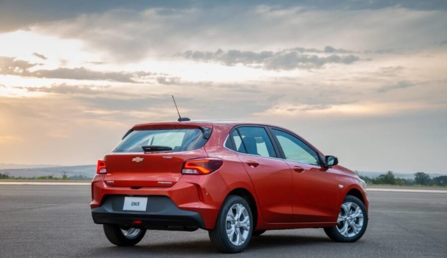 Chevrolet Onix, hatch mais barato da Chevrolet no Brasil