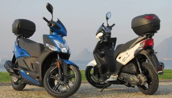 Moto ou scooter: qual escolher e como o Kymco Agility 200i entra nessa briga