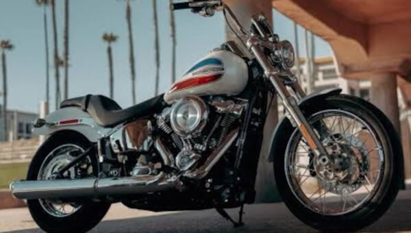 Nova moto da Harley revive modelos dos anos 1970