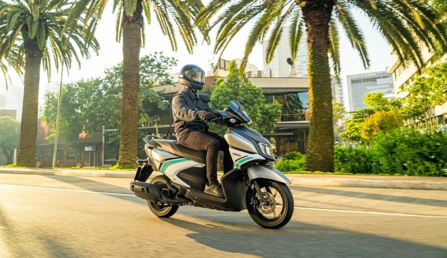 Motos eletrificadas: modelo híbrido leve