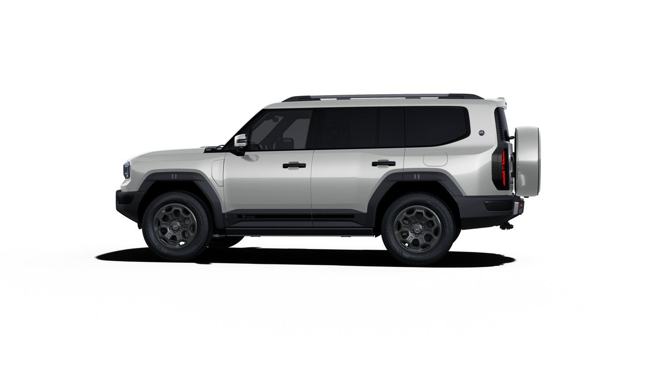 Perfil lateral do Jetour G700 branco com estepe na tampa